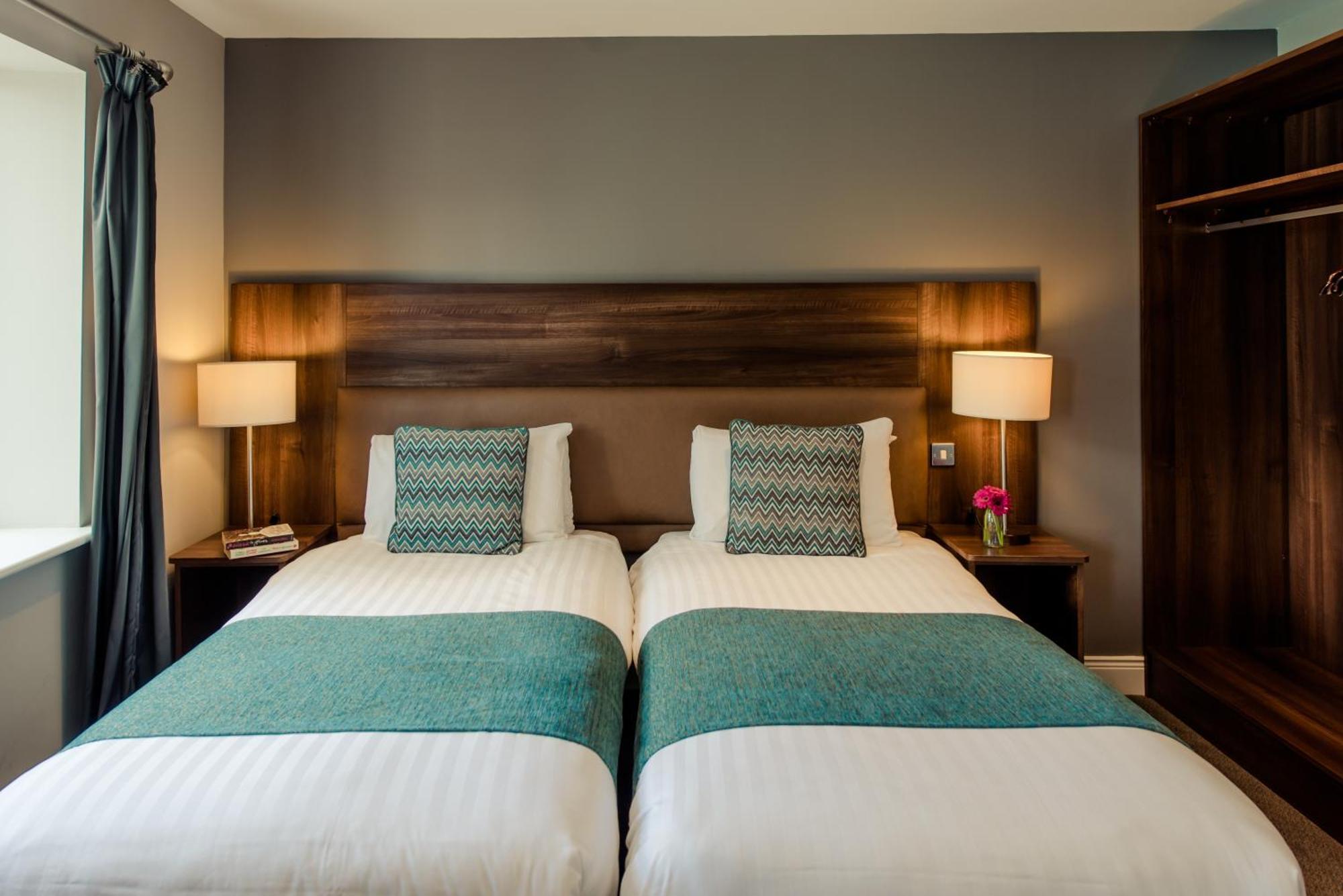 Scott'S Hotel Килларни Экстерьер фото